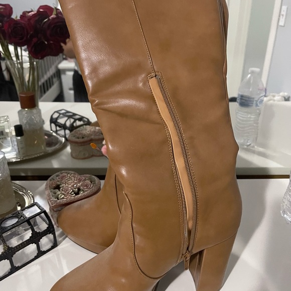 Gogó boots size 10 never used non smoking house. - Picture 4 of 4